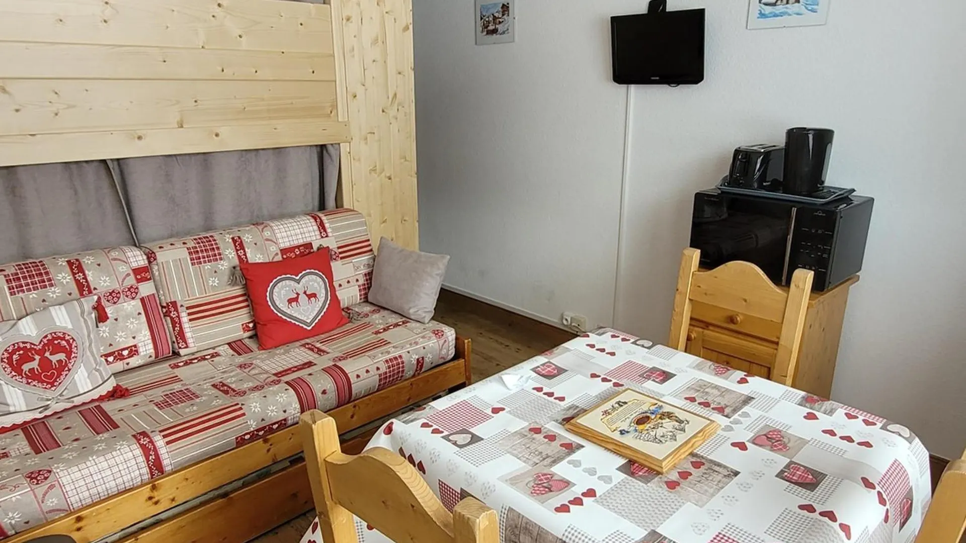Studio Lumineux Avec Balcon, Acces Direct Pistes A Plagne Centre - Fr-1-181-2633 La Plagne-Tarentaise 0*,  France